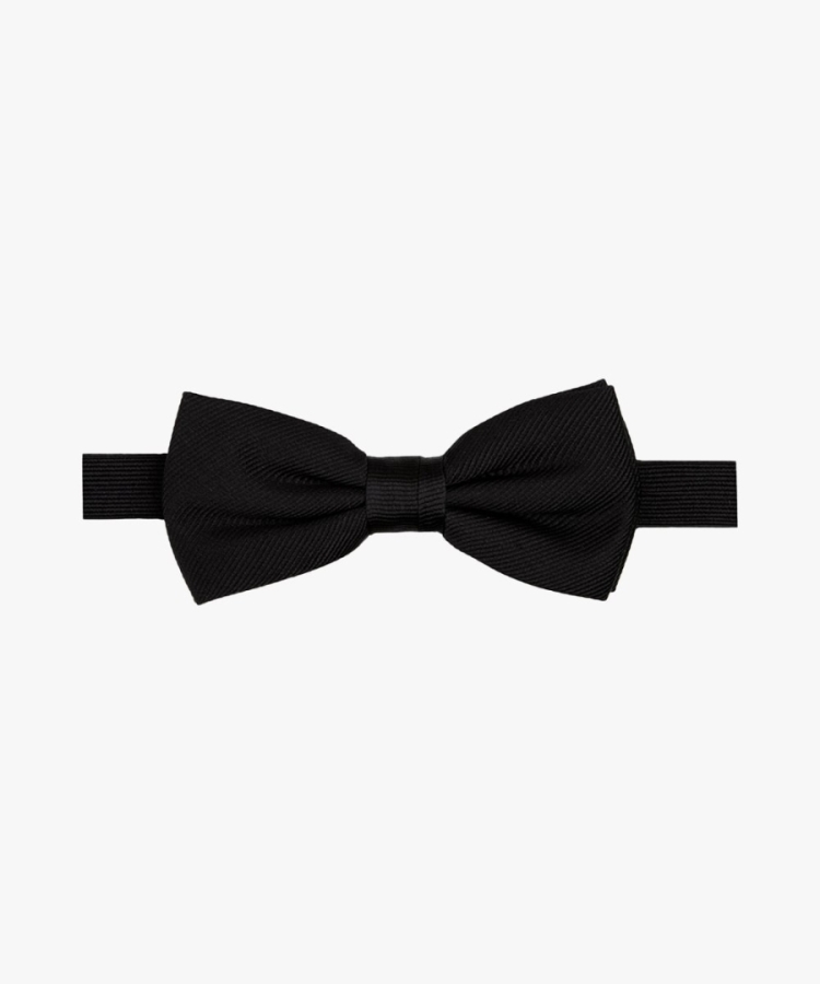  A Black