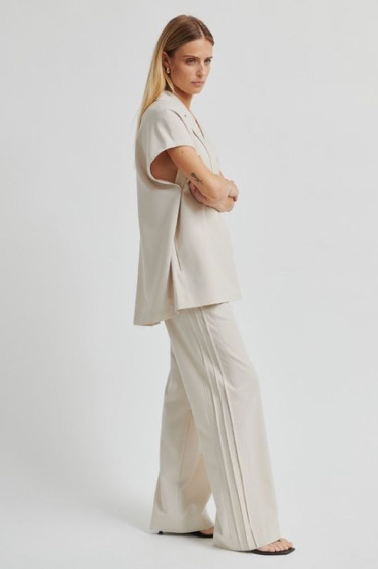  SOFT BEIGE