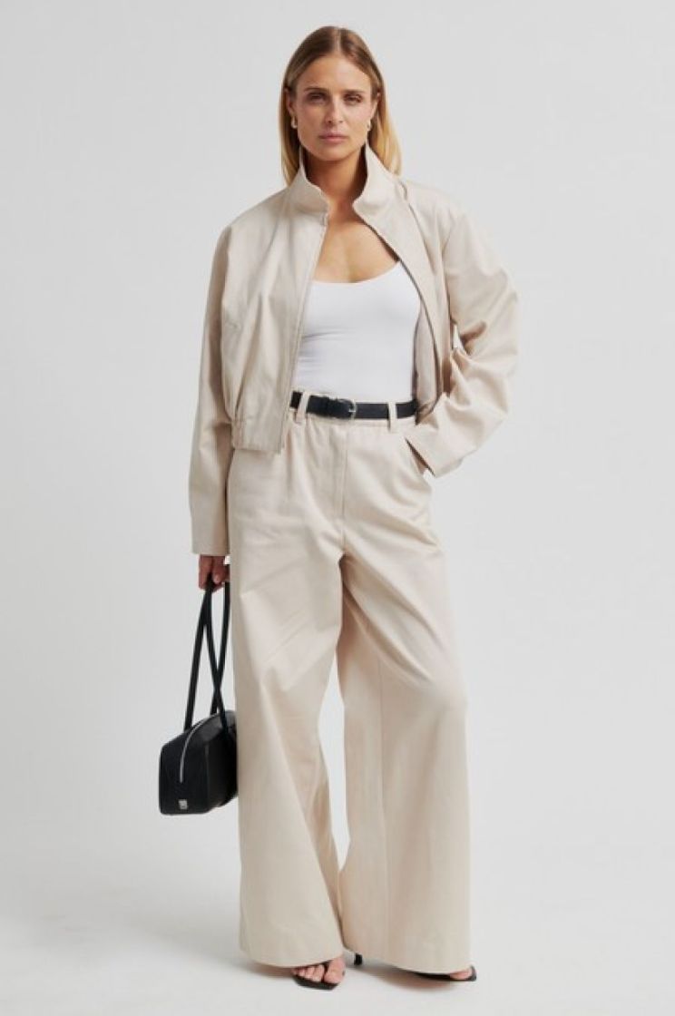  SOFT BEIGE